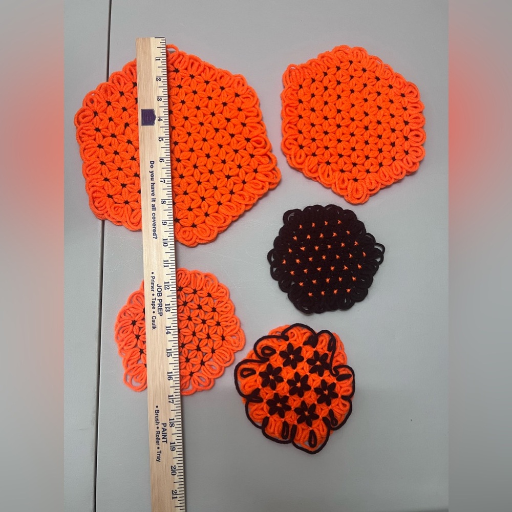 Vintage MCM Handmade Loom Doilies Crochet Placemat Trivet Yarn Flower Halloween - Picture 7 of 9